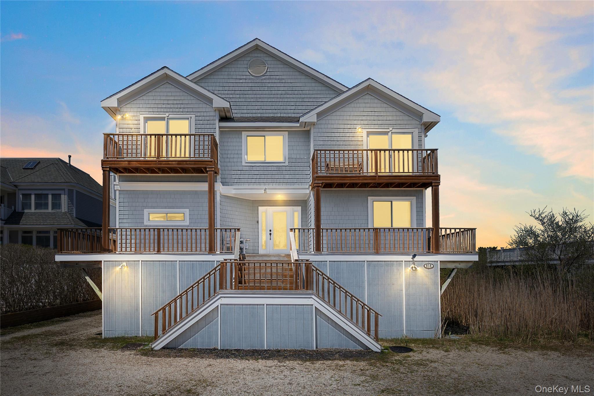 818 Dune Road – For Sale