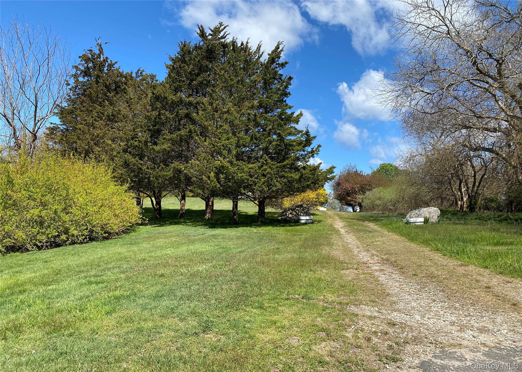 100 Sound Drive – For Sale photo 2