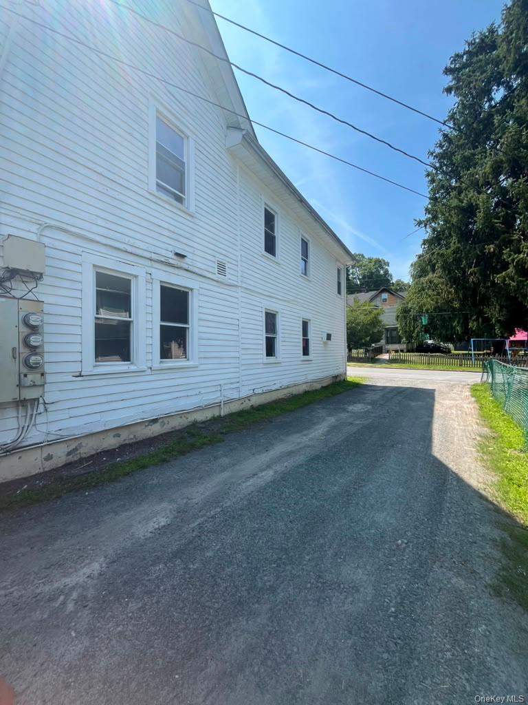 14 Park Street – For Sale photo 17