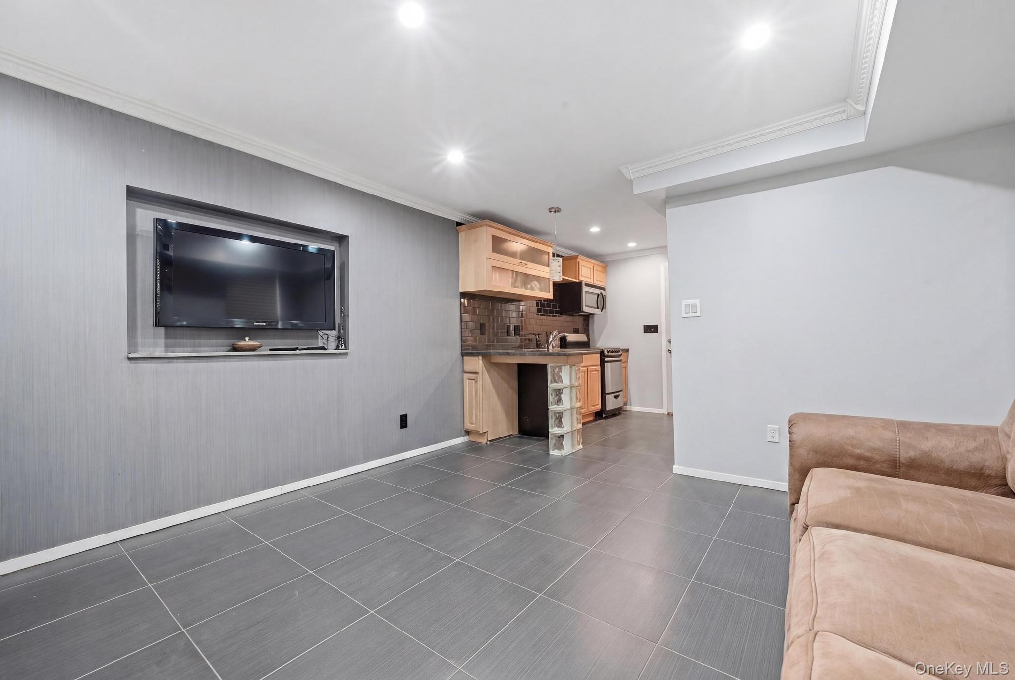 2395 E 3rd Street – For Sale photo 15