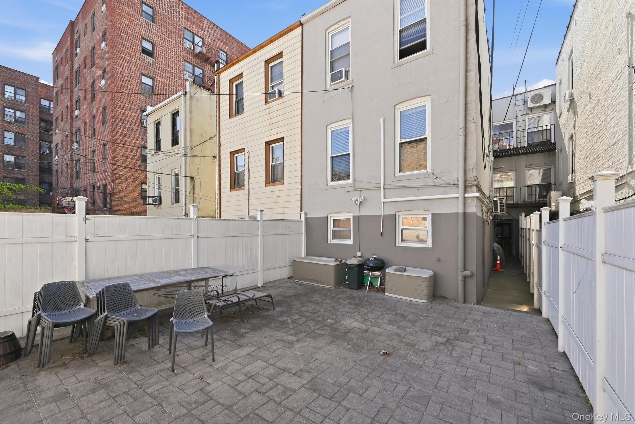 2395 E 3rd Street – For Sale photo 7