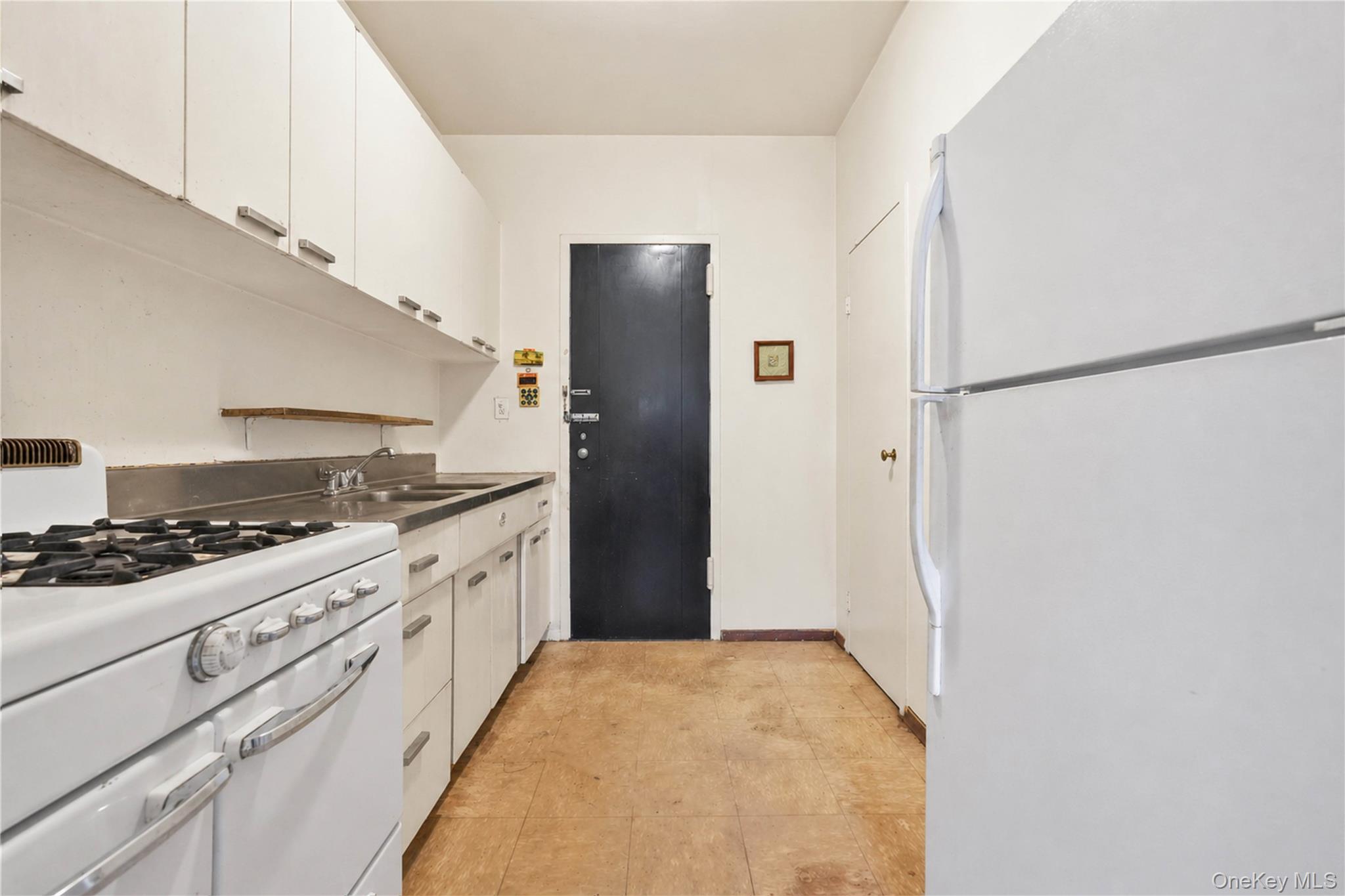 3 Fordham Hill Oval, Unit 1F photo 4