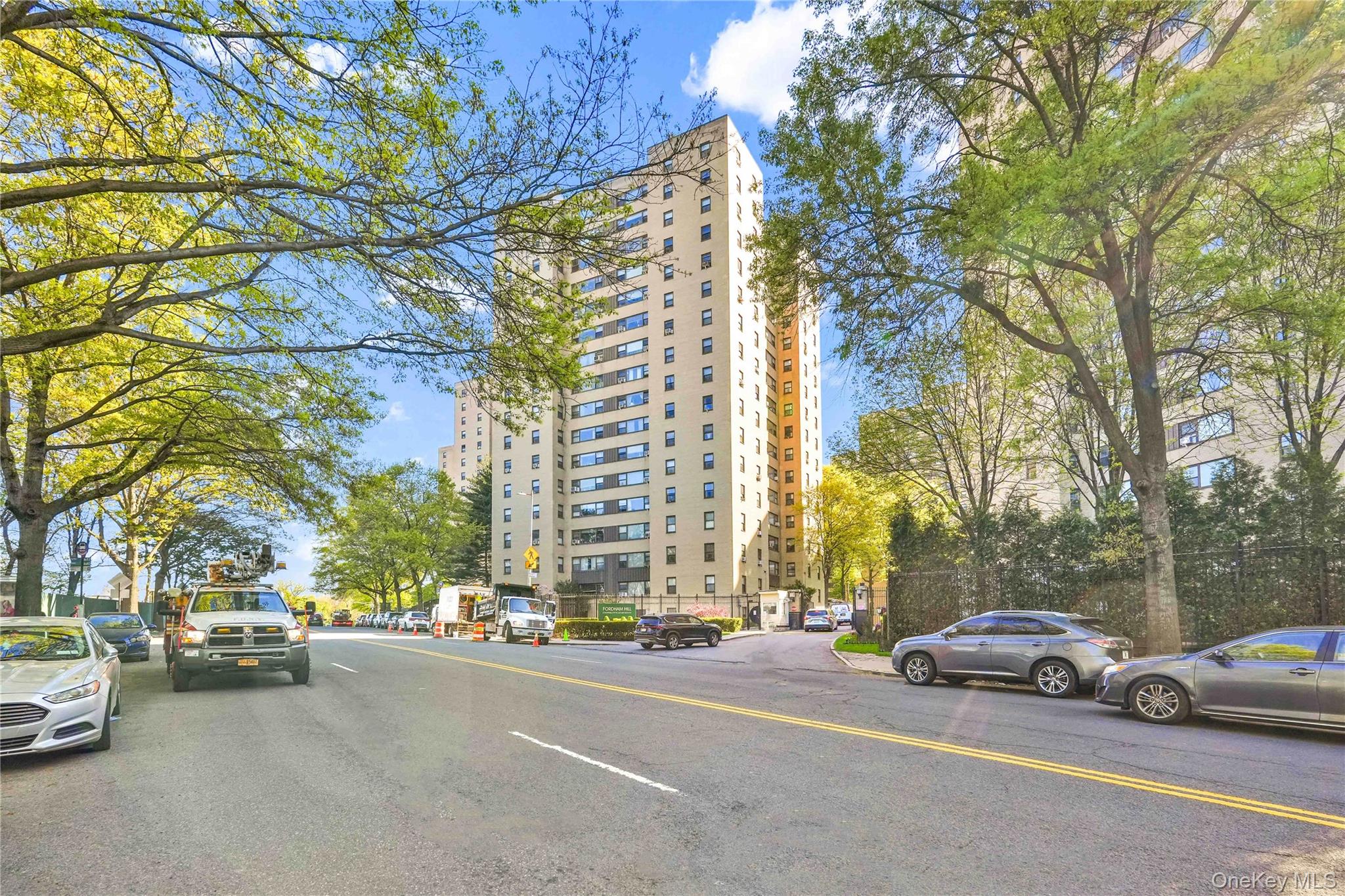 3 Fordham Hill Oval, Unit 1F