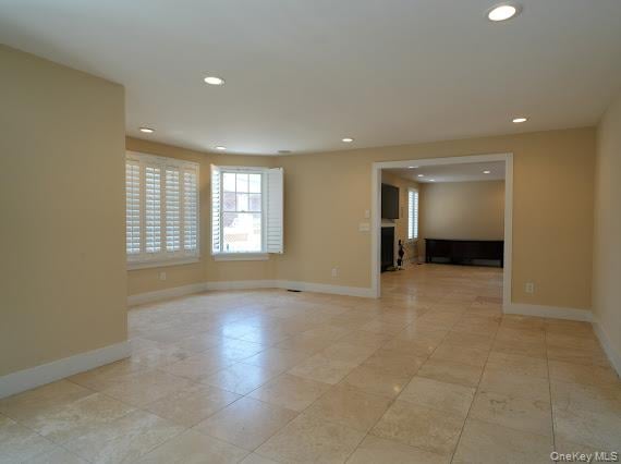 3 Pennsylvania Court – For Rent photo 2