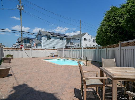 3 Pennsylvania Court – For Rent photo 42