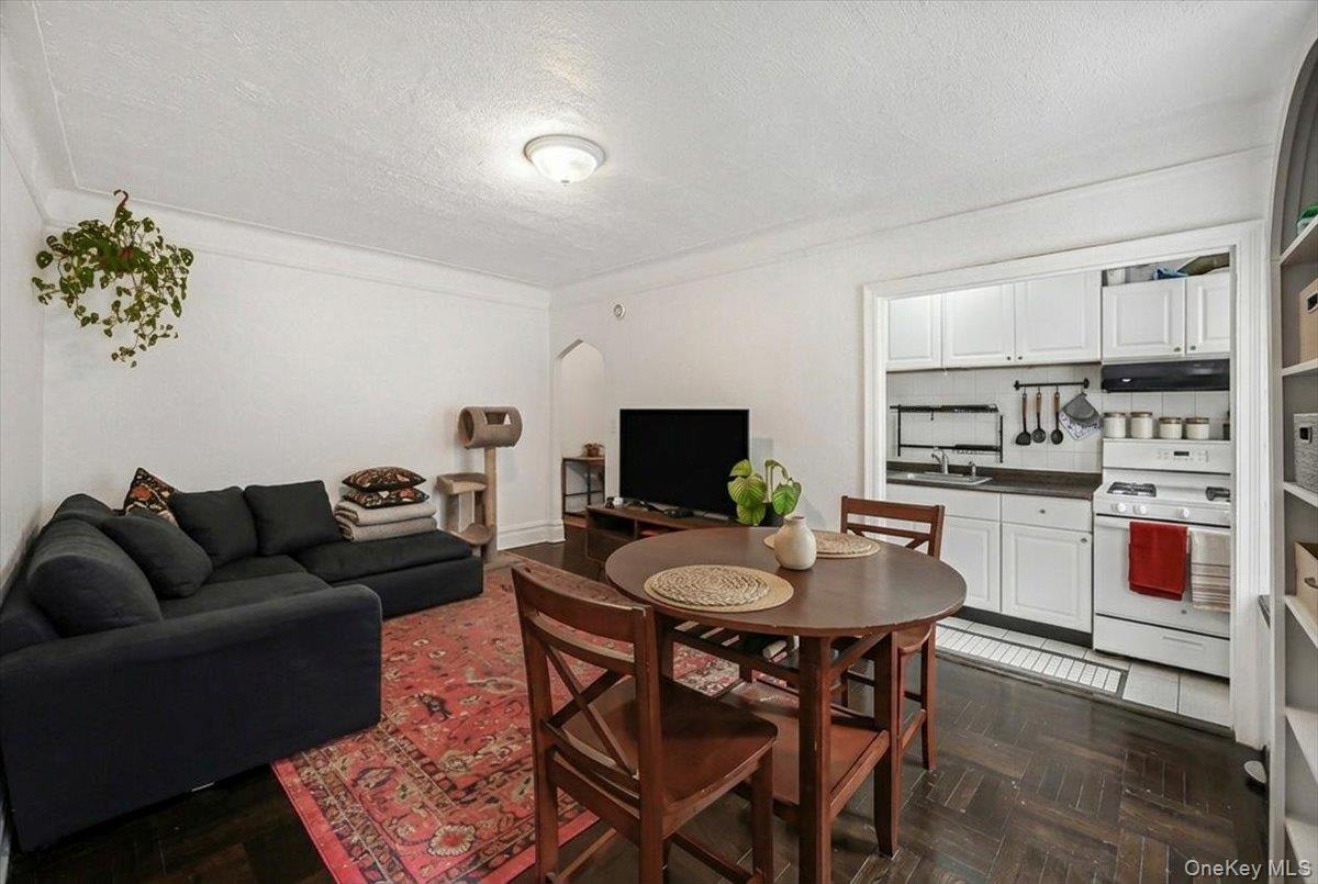 50-05 43rd Avenue, Unit 1M photo 6