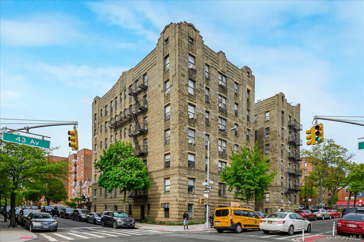50-05 43rd Avenue, Unit 1M