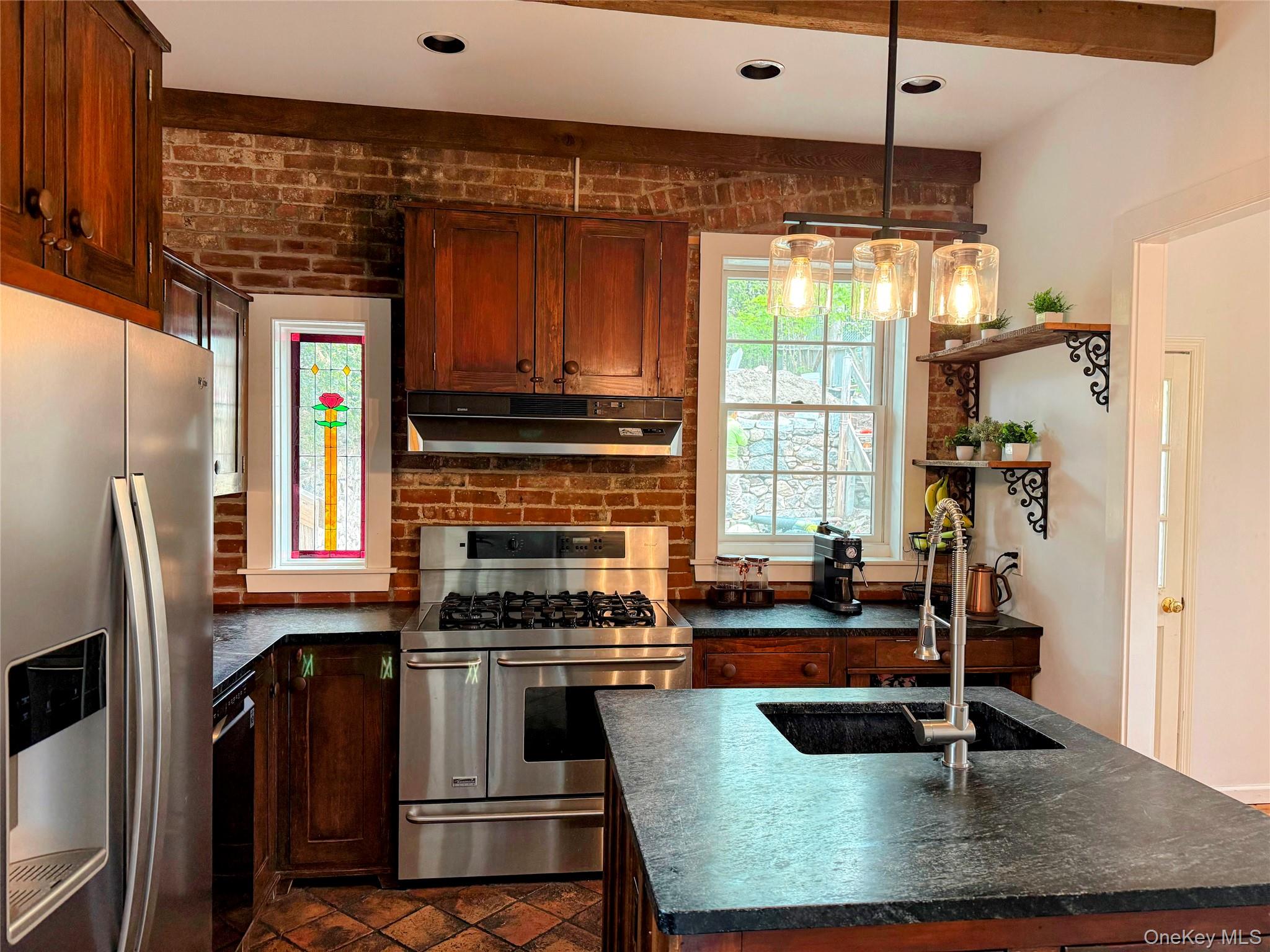 6 Church Street – For Rent photo 3
