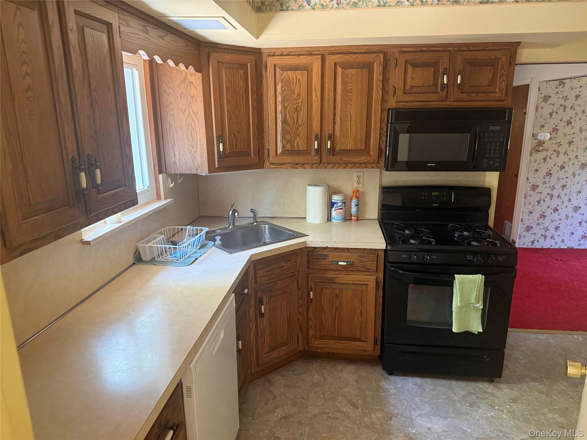 18 Greene Road – For Sale photo 5