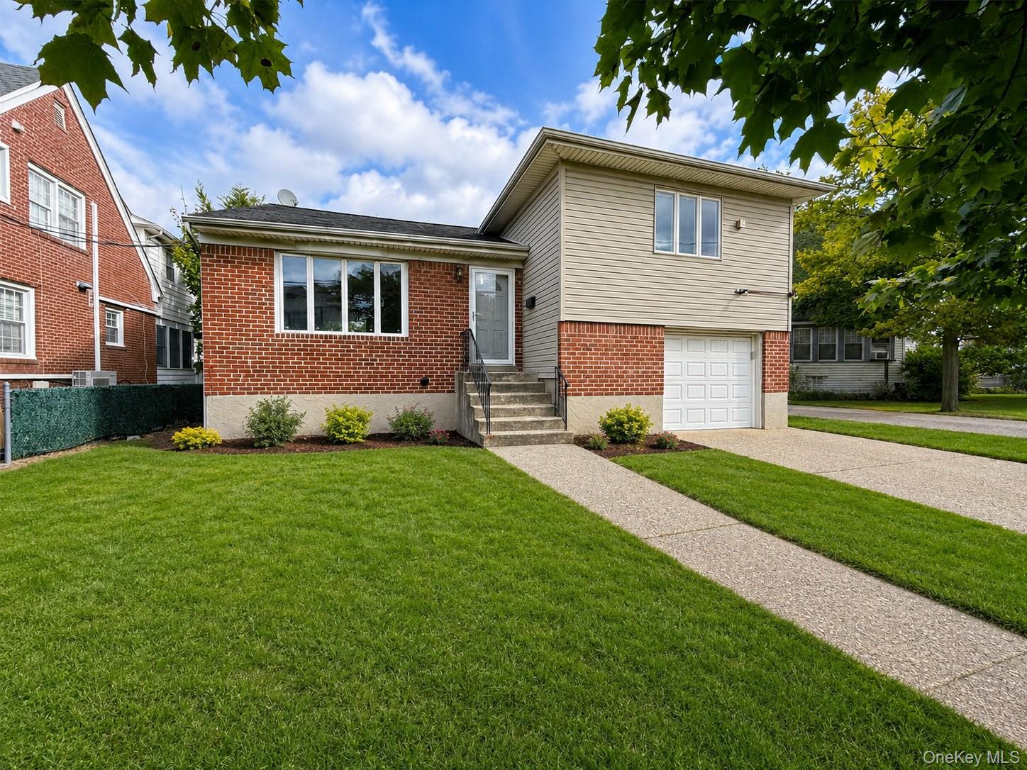 324 Buckingham Road – For Rent