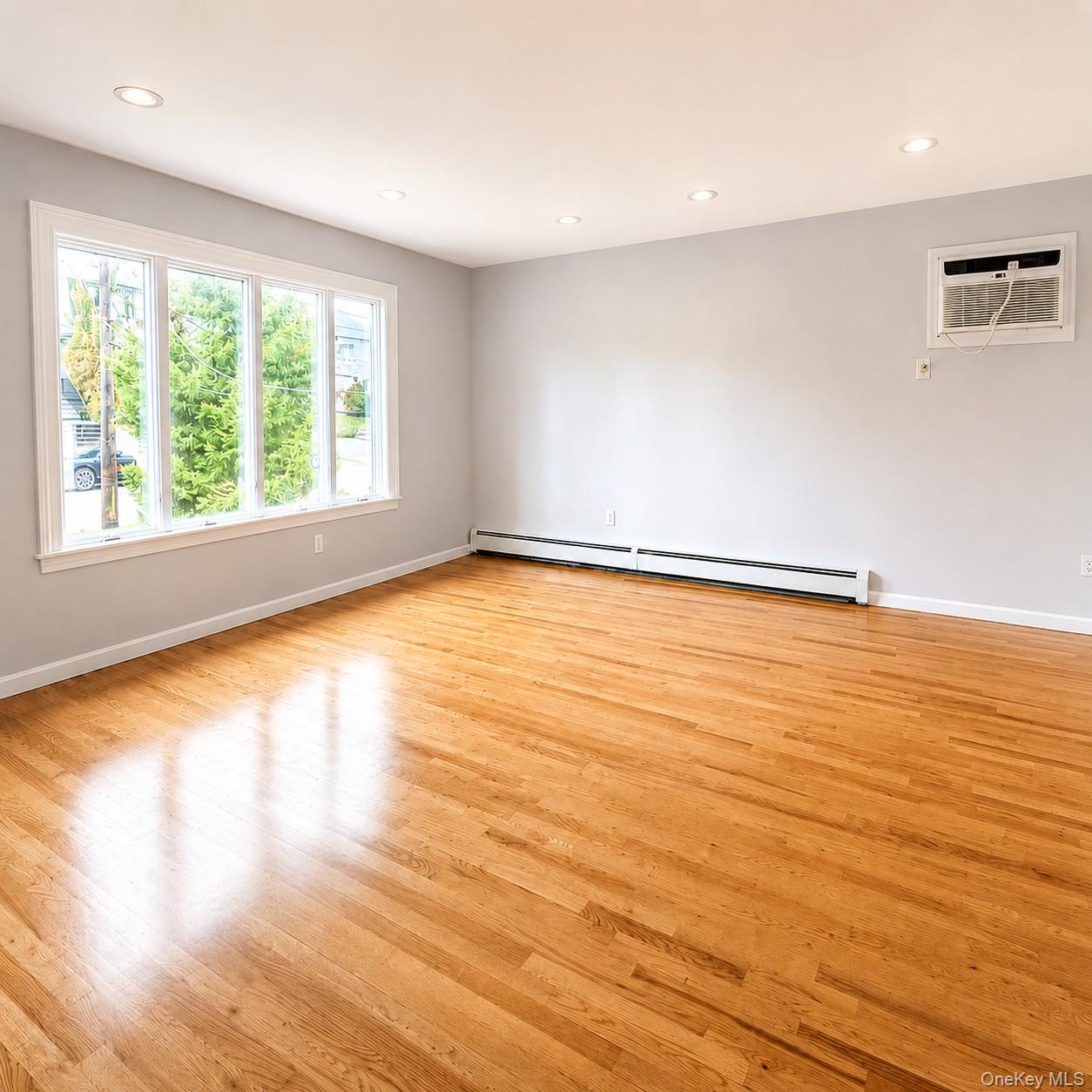 324 Buckingham Road – For Rent photo 3