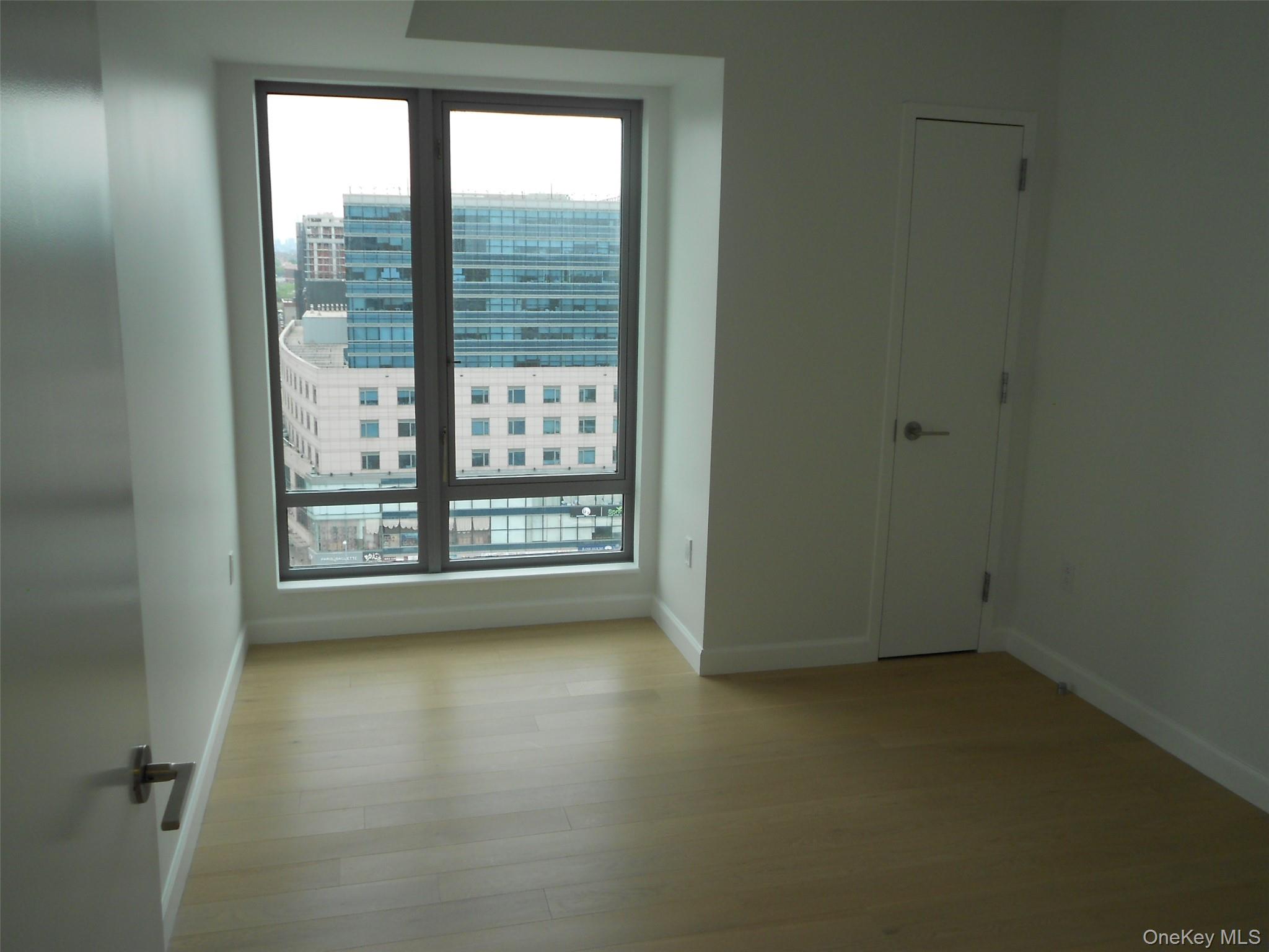 138-35 39 Avenue, Unit 11G photo 5
