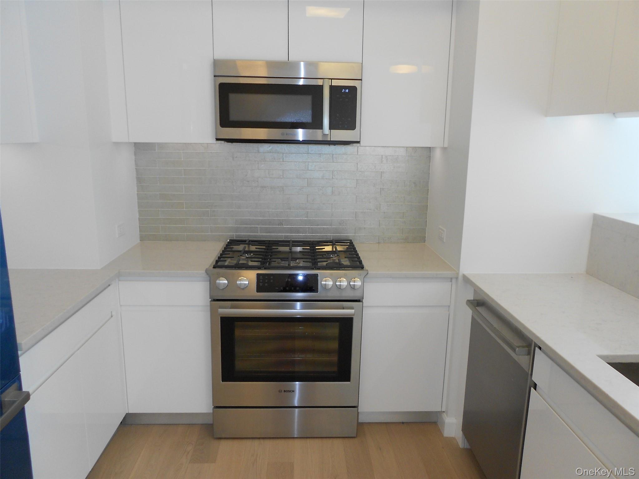 138-35 39 Avenue, Unit 11G photo 3