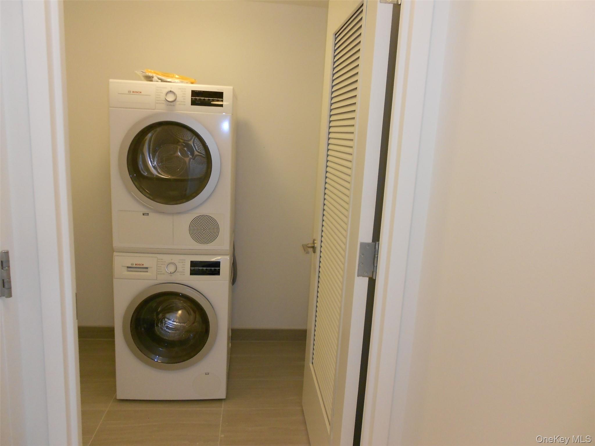 138-35 39 Avenue, Unit 11G photo 4