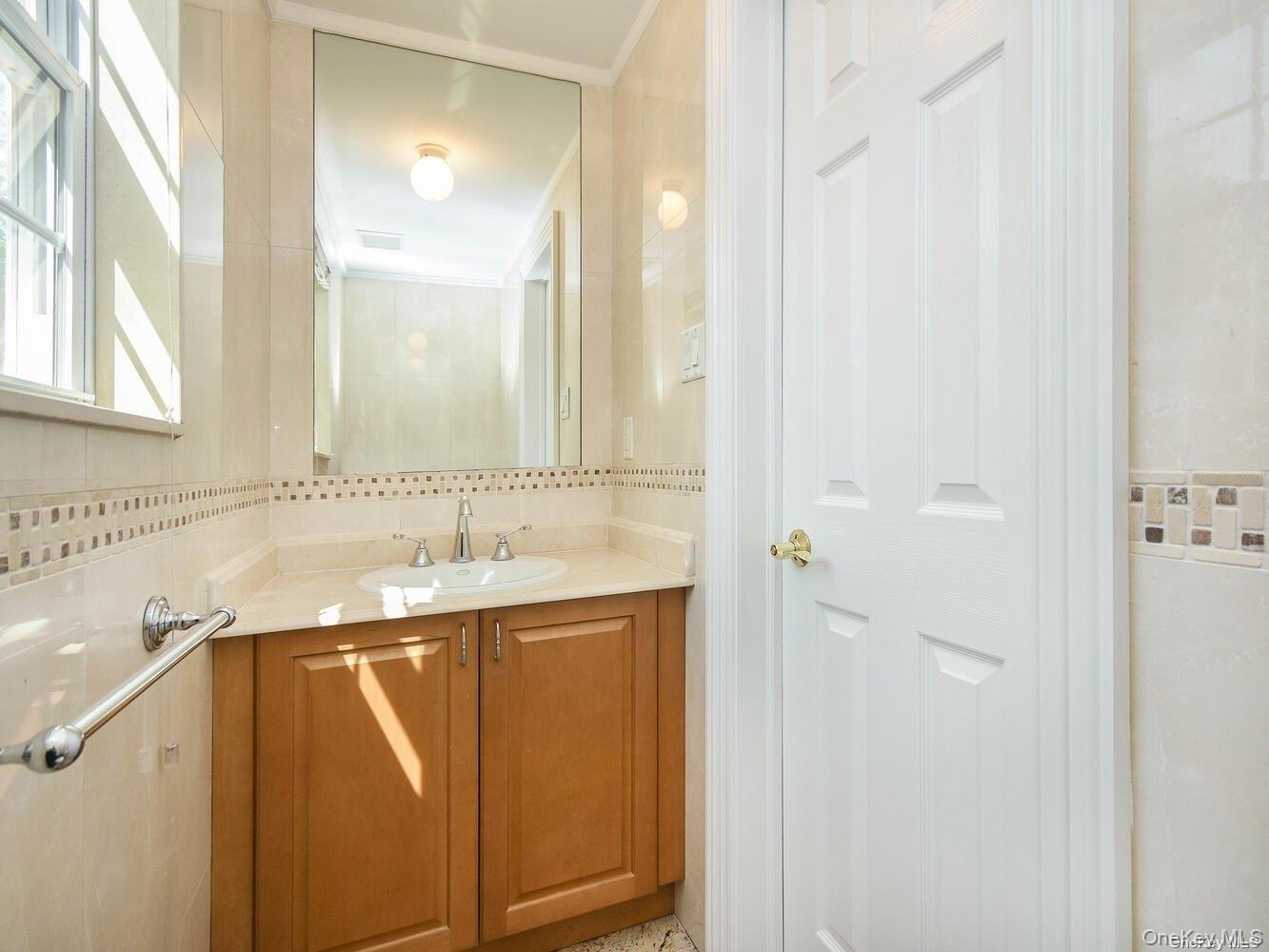 51 Inwood Road, Unit B photo 17