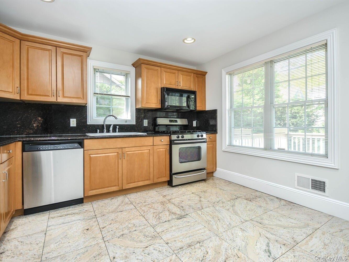 51 Inwood Road, Unit B photo 15