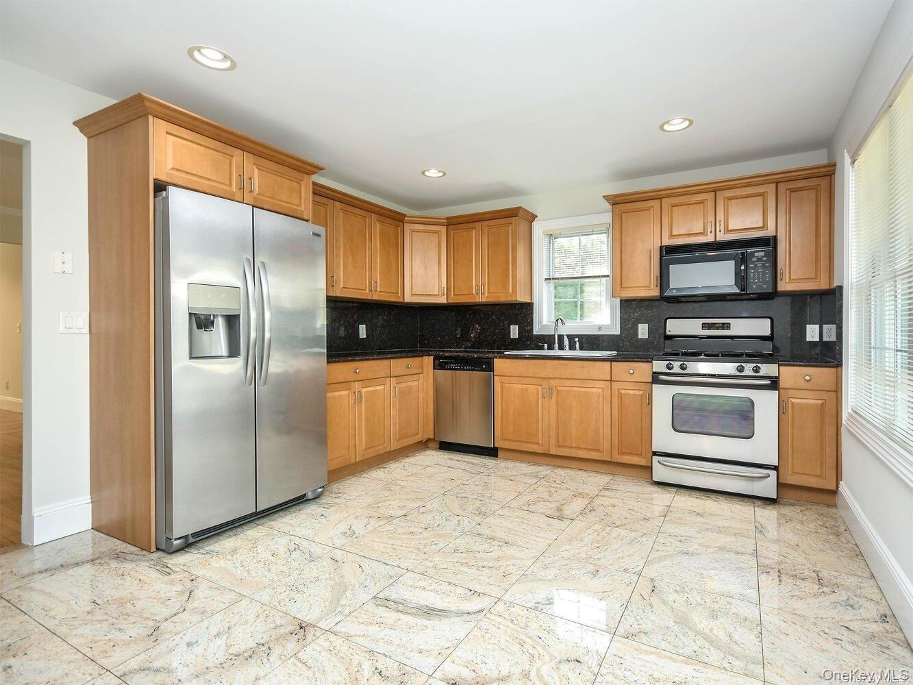 51 Inwood Road, Unit B photo 13