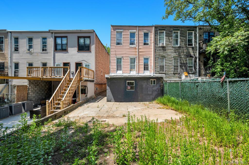 252 Woodbine Street – For Sale photo 4