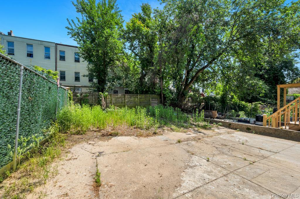 252 Woodbine Street – For Sale photo 5