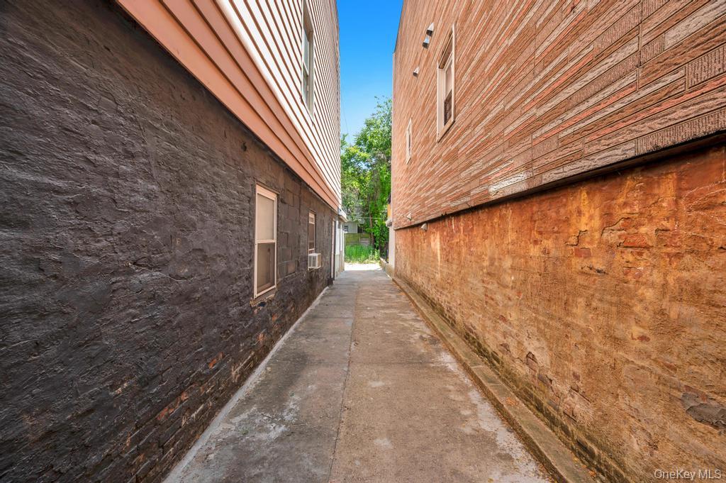 252 Woodbine Street – For Sale photo 6