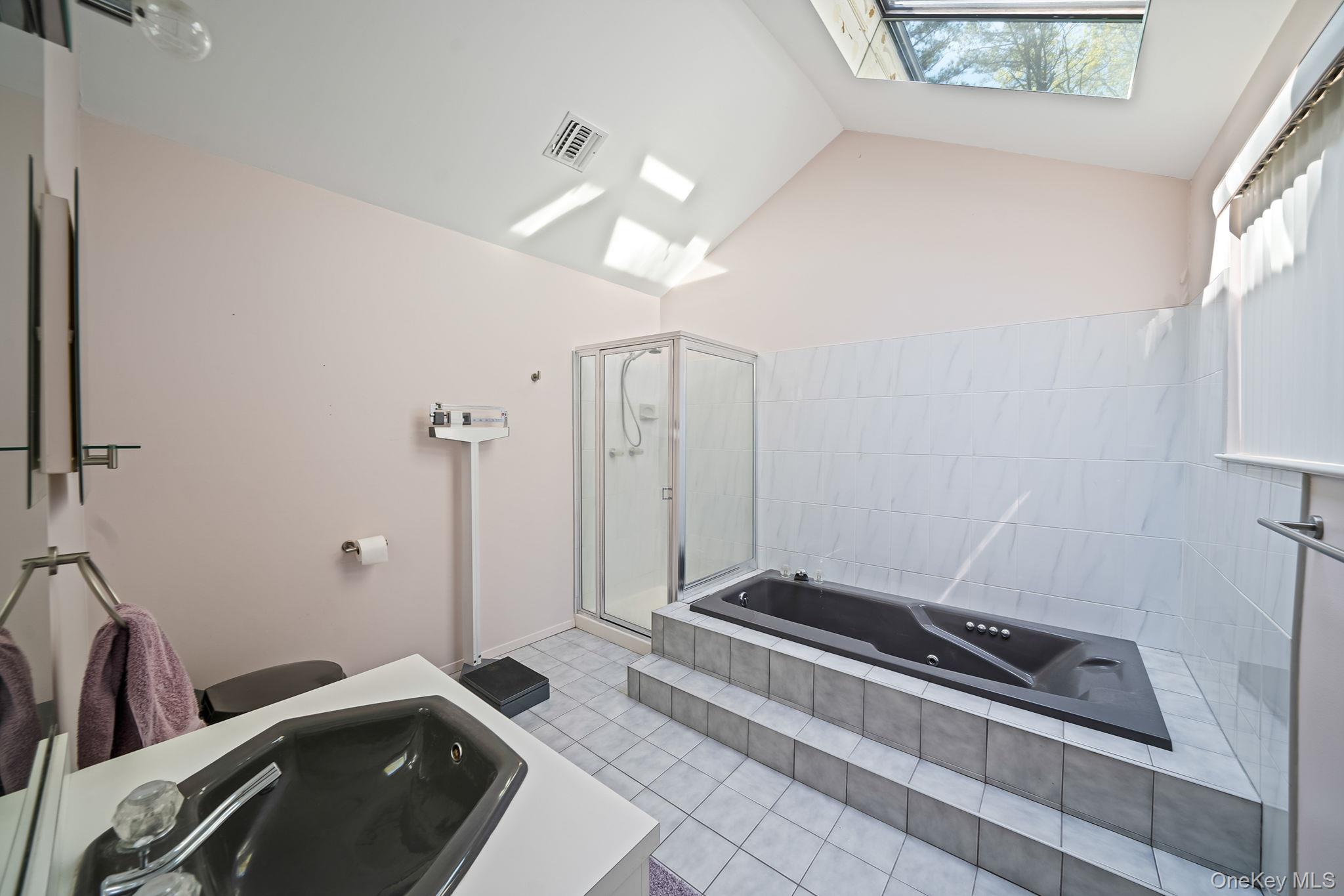 10 Lily Drive – For Sale photo 34