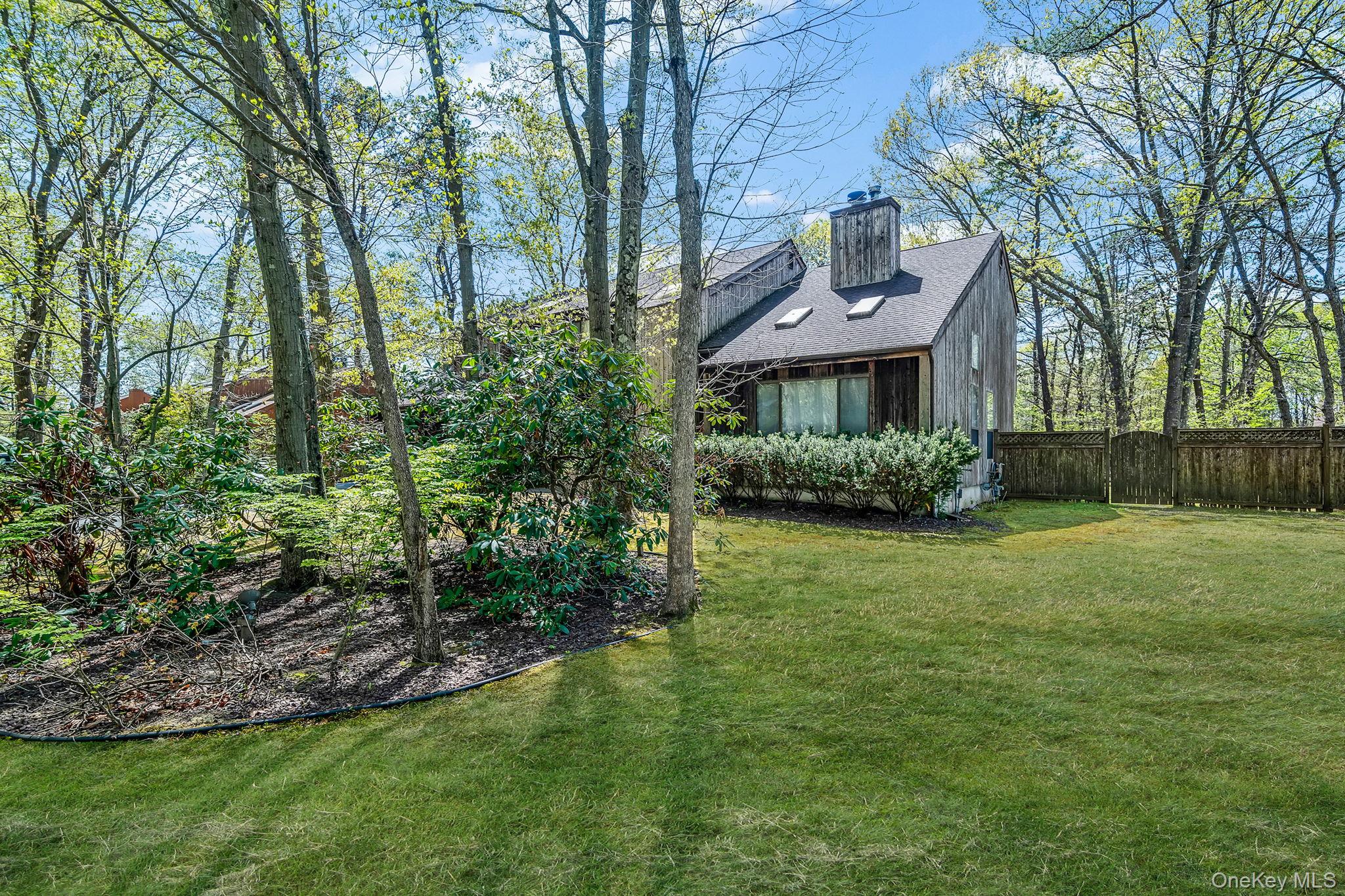 10 Lily Drive – For Sale photo 3