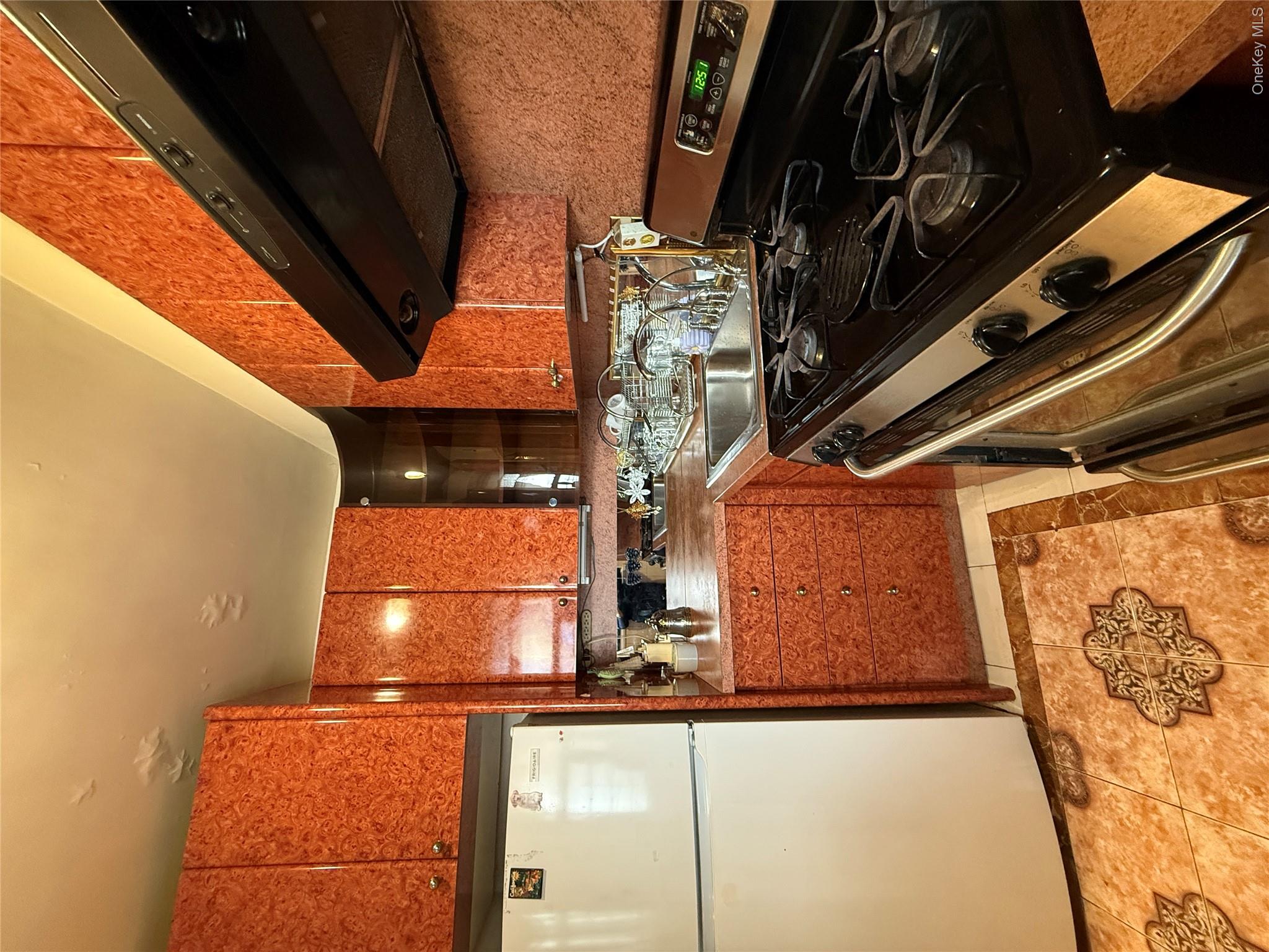 61-45 98th Street, Unit 12 F photo 4