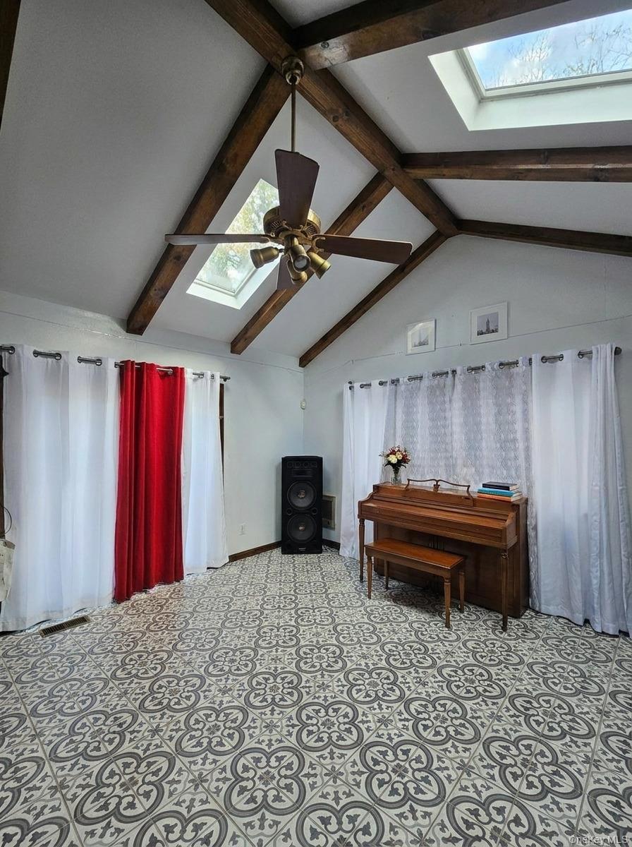 10 Hanover Drive – For Sale photo 13