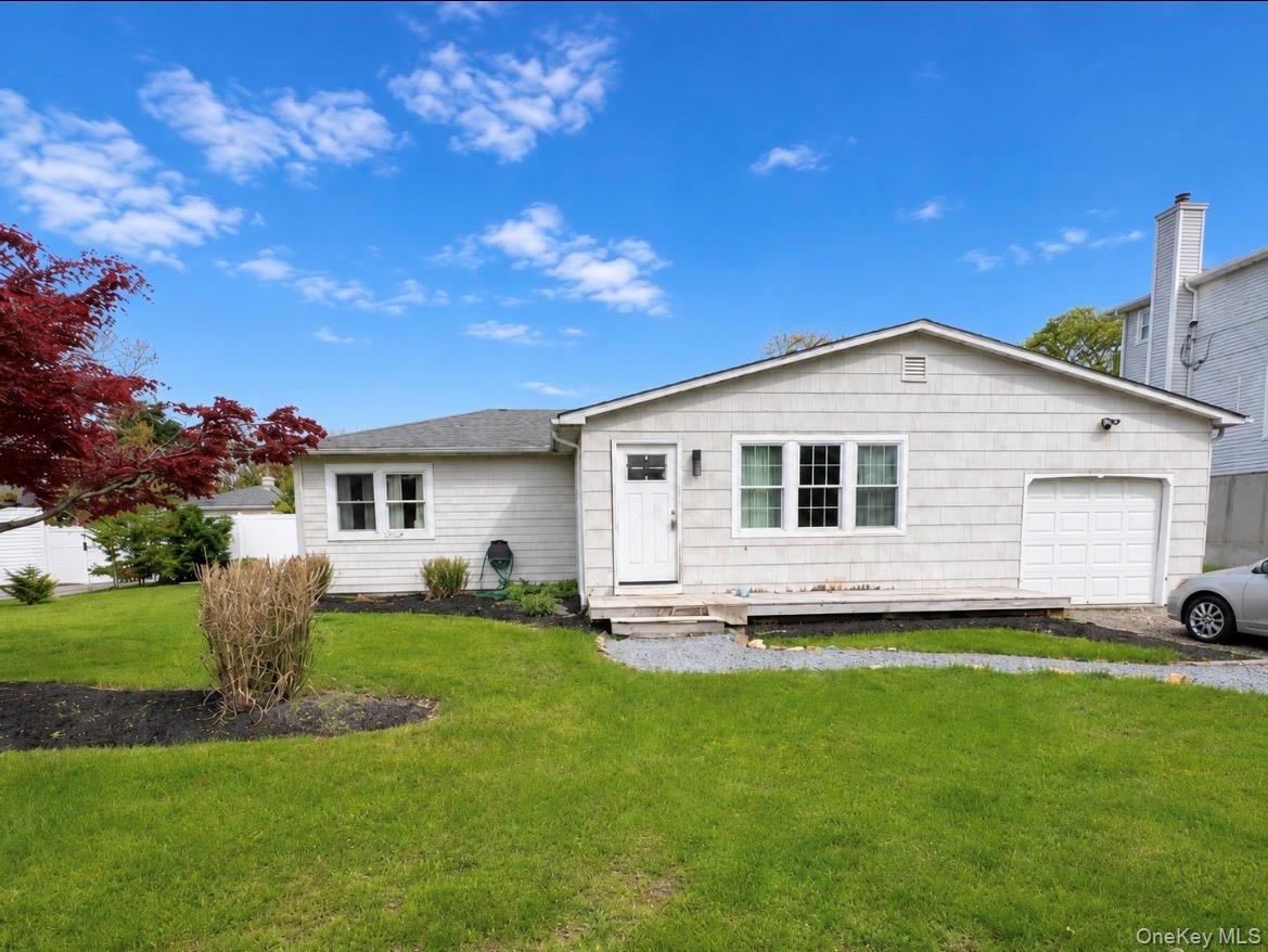 7 Bay Street – For Sale