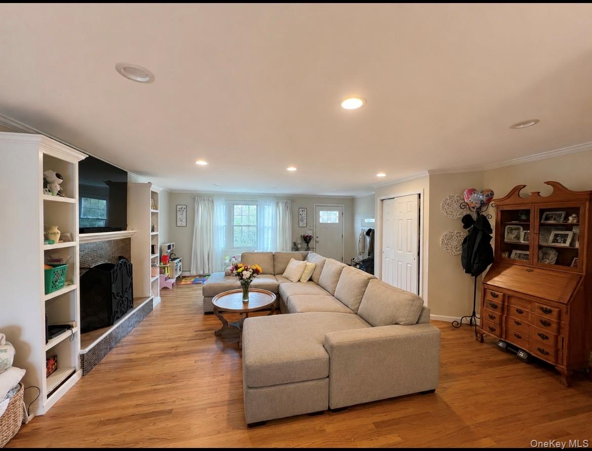 7 Bay Street – For Sale photo 5
