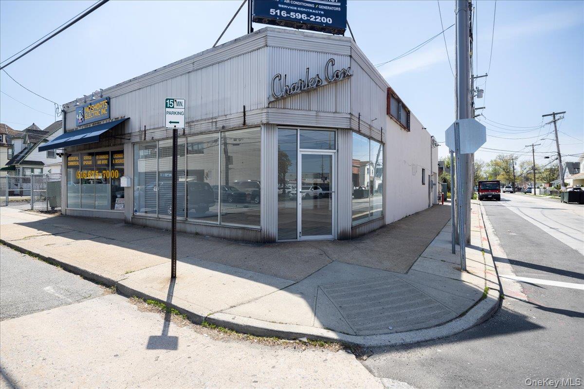 20-22 Brooklyn Avenue – For Sale