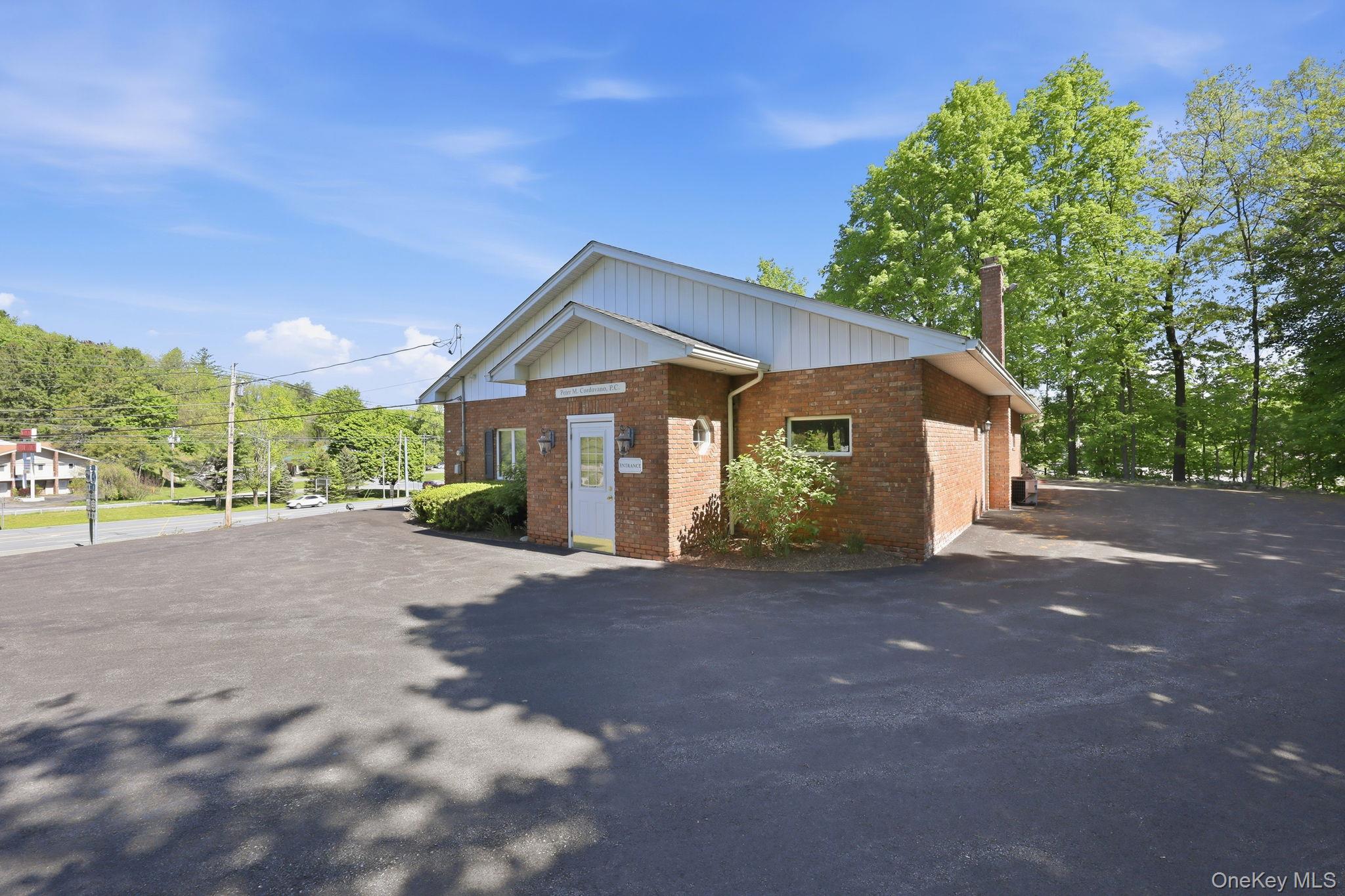 1 N Roberts Road – For Sale photo 14