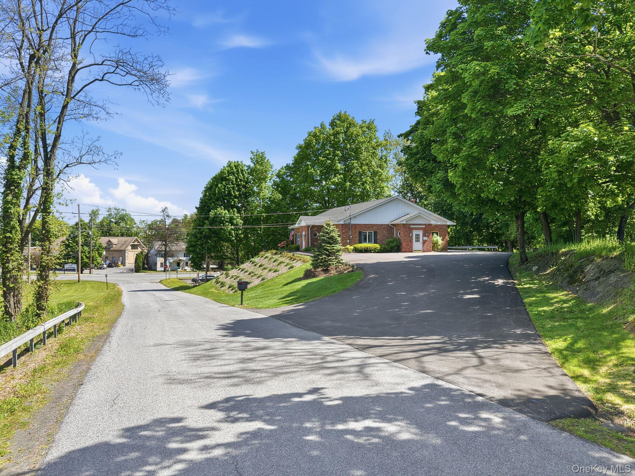 1 N Roberts Road – For Sale photo 8