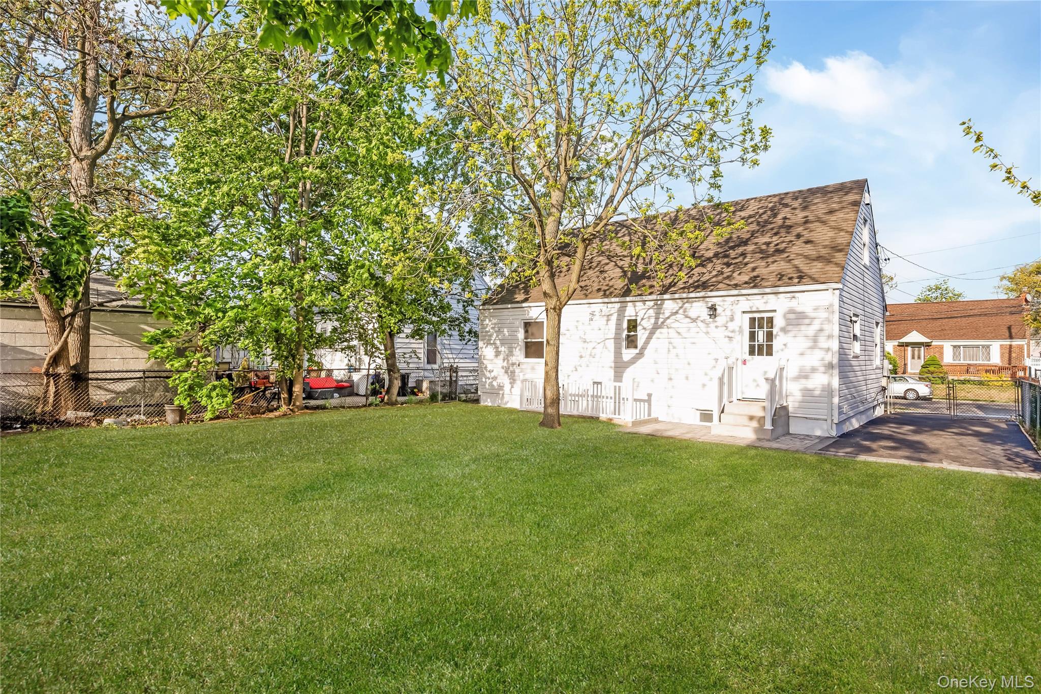 728 Martin Drive – For Sale photo 5
