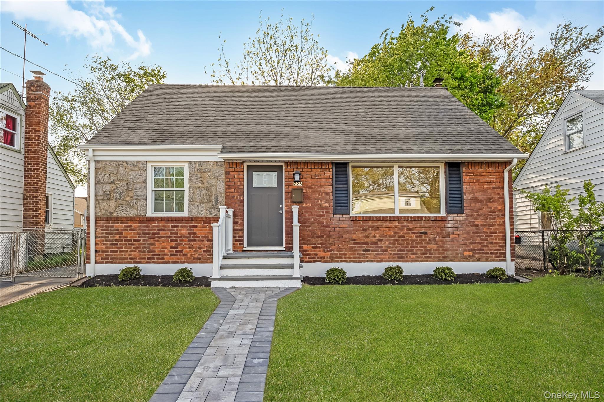 728 Martin Drive – For Sale