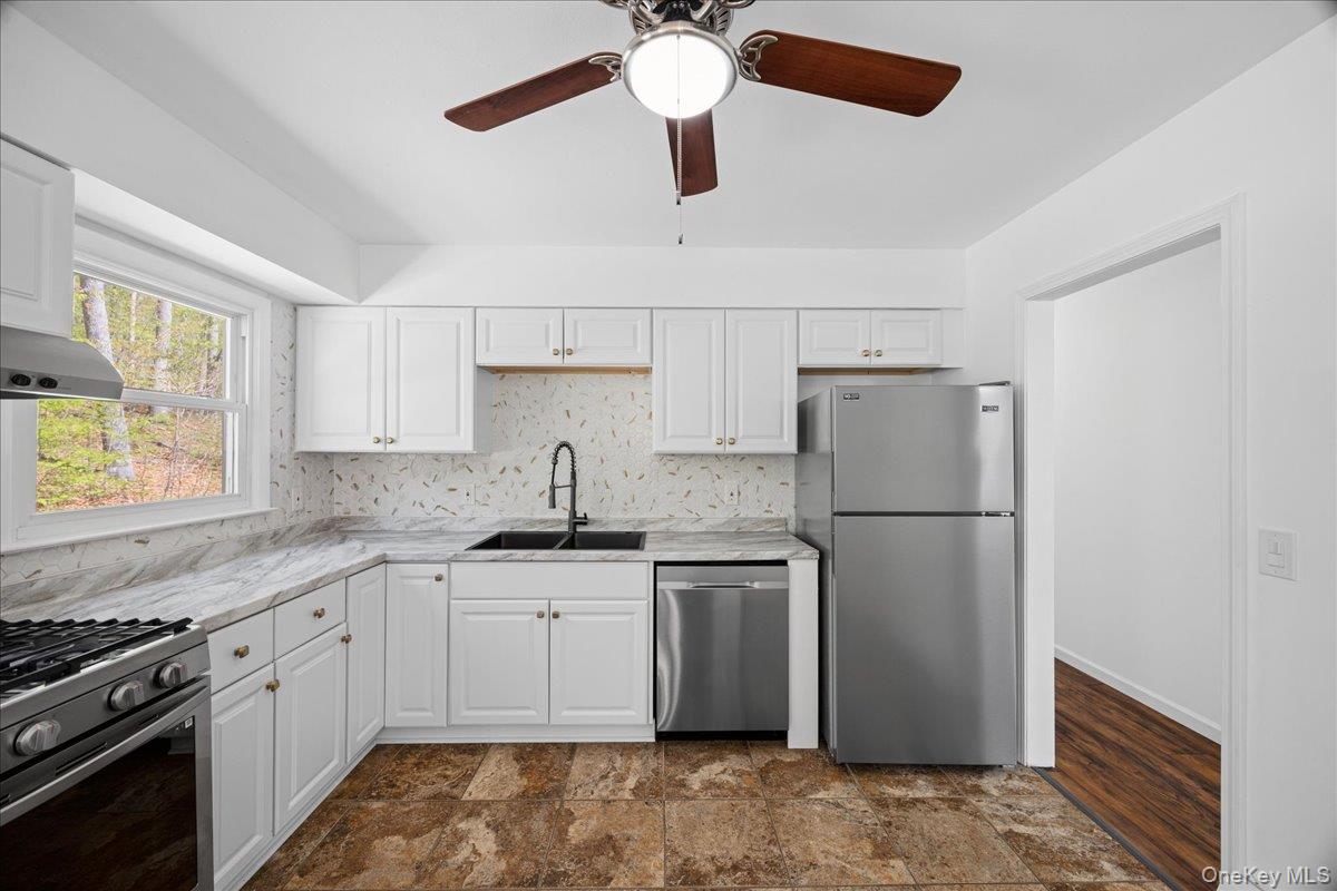 1168 Lakes Road – For Sale photo 15