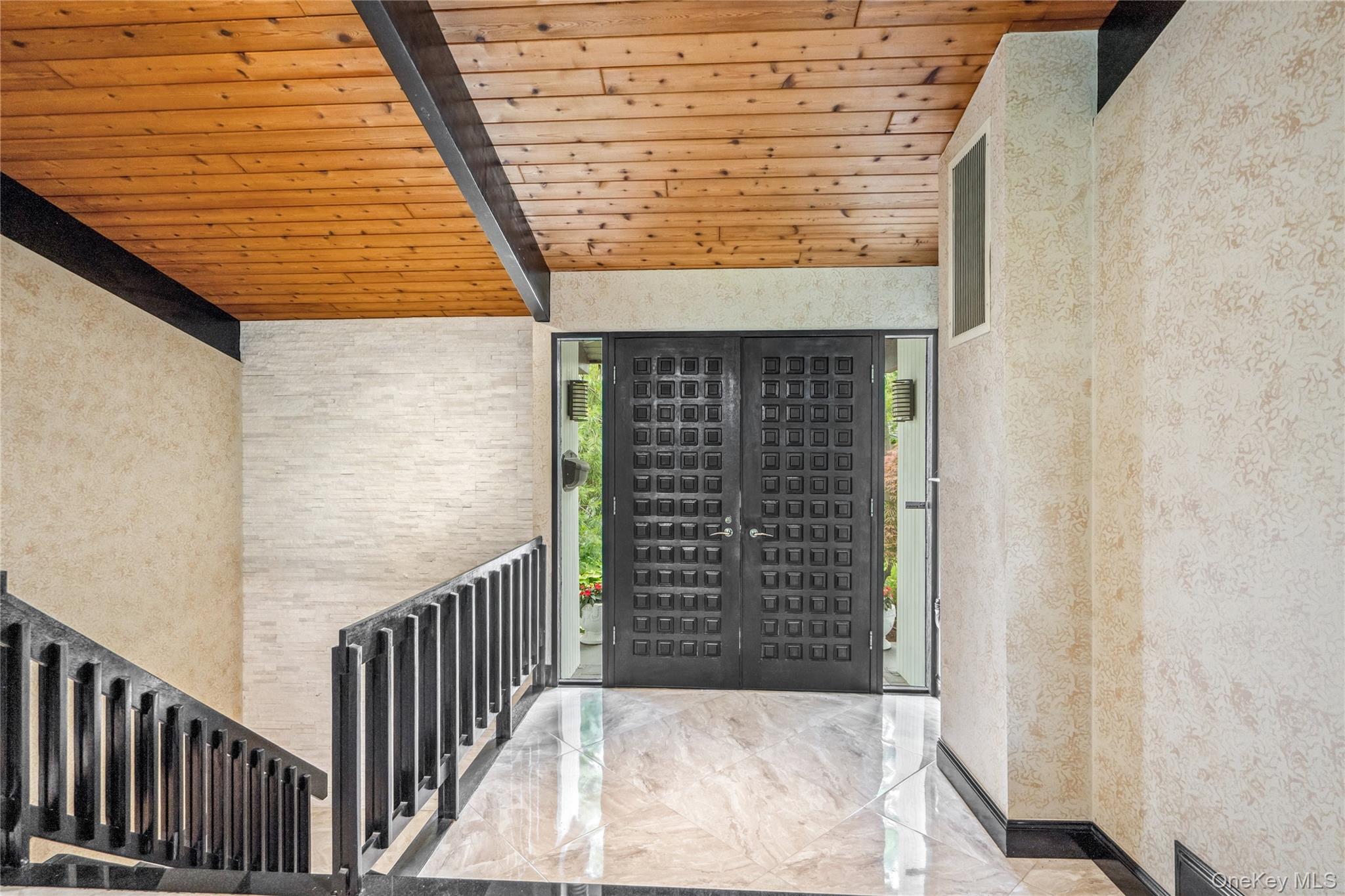 27 Parkway Drive – For Sale photo 4
