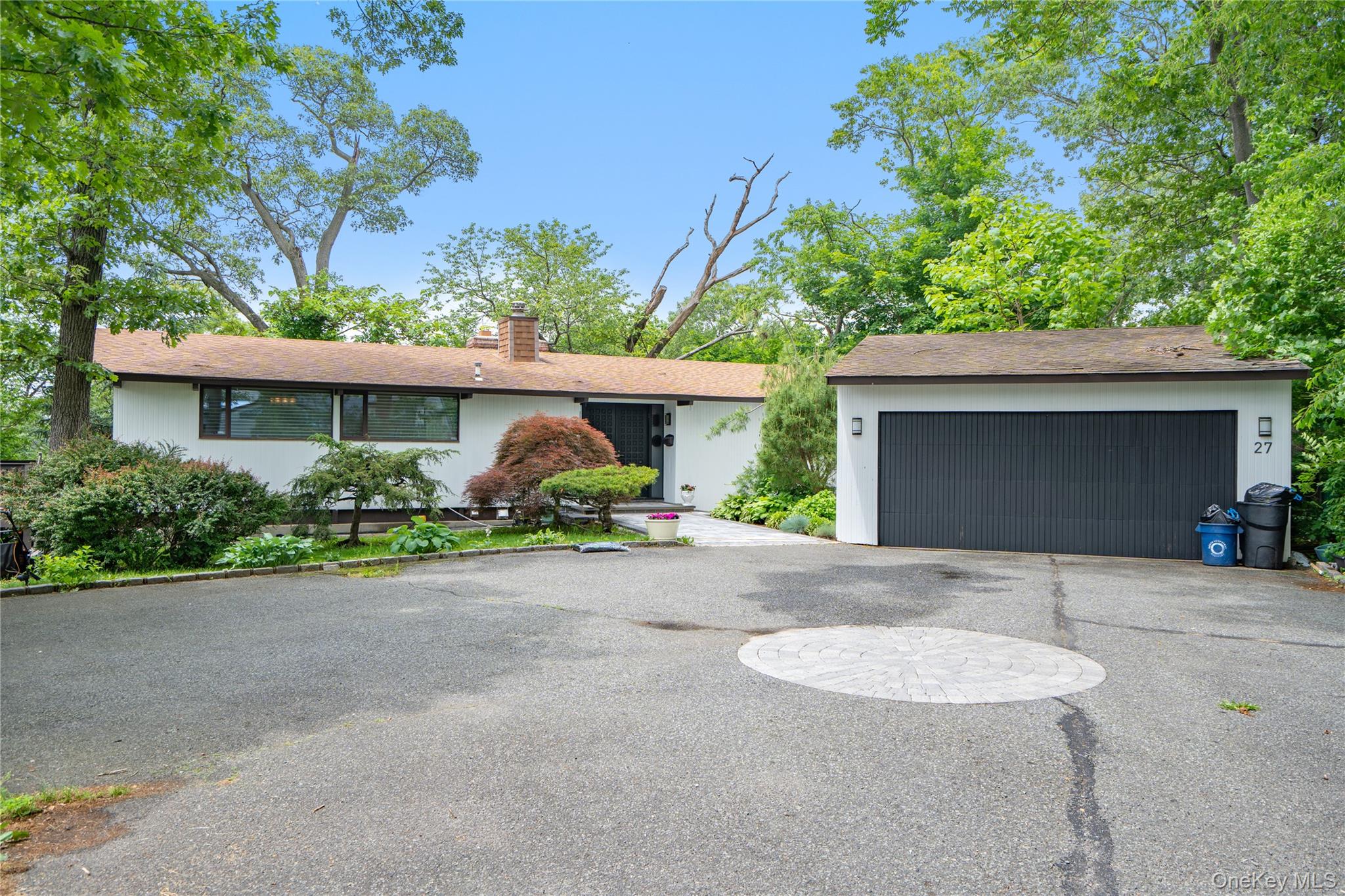 27 Parkway Drive – For Sale photo 3