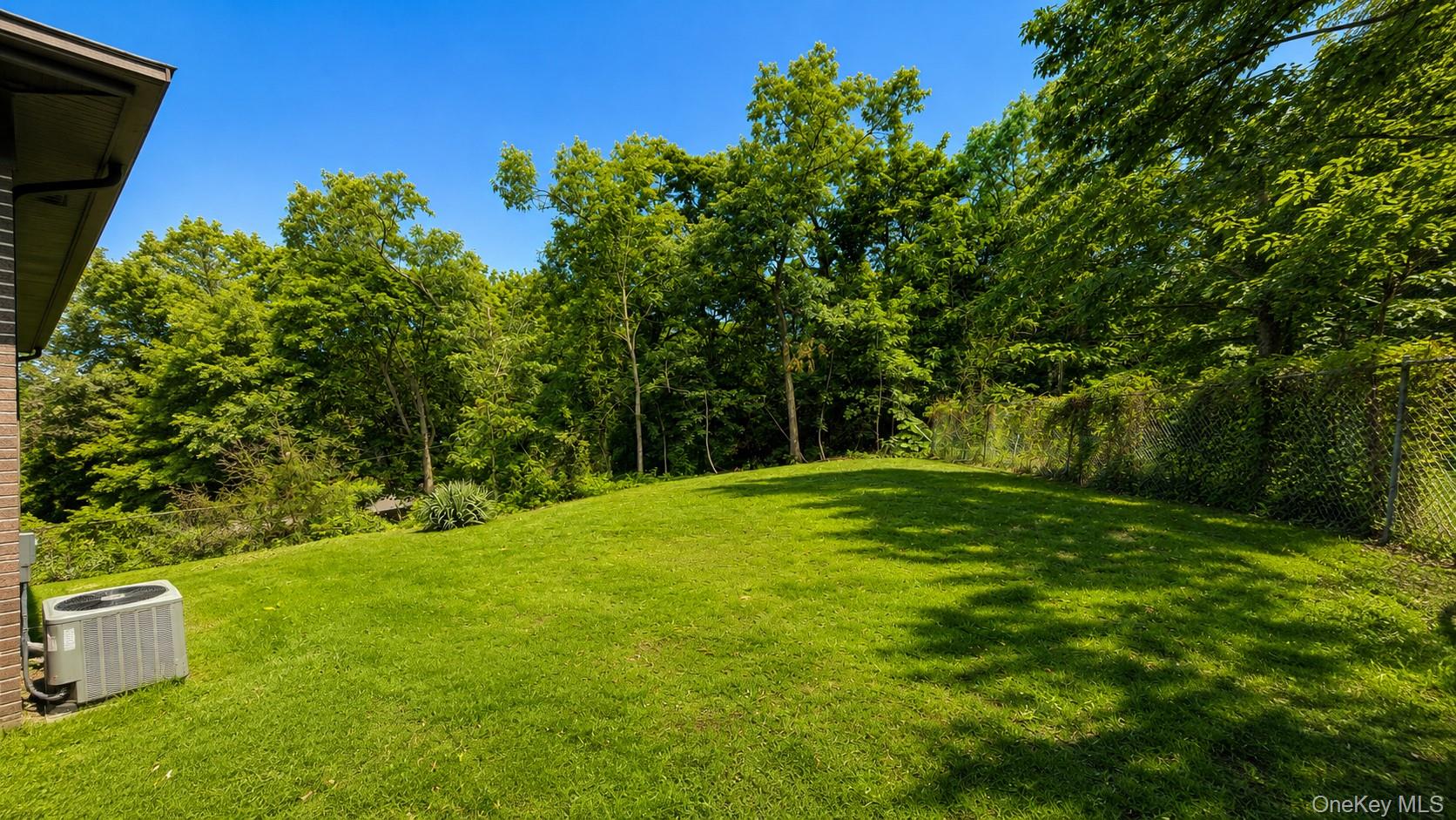 27 Parkway Drive – For Sale photo 2