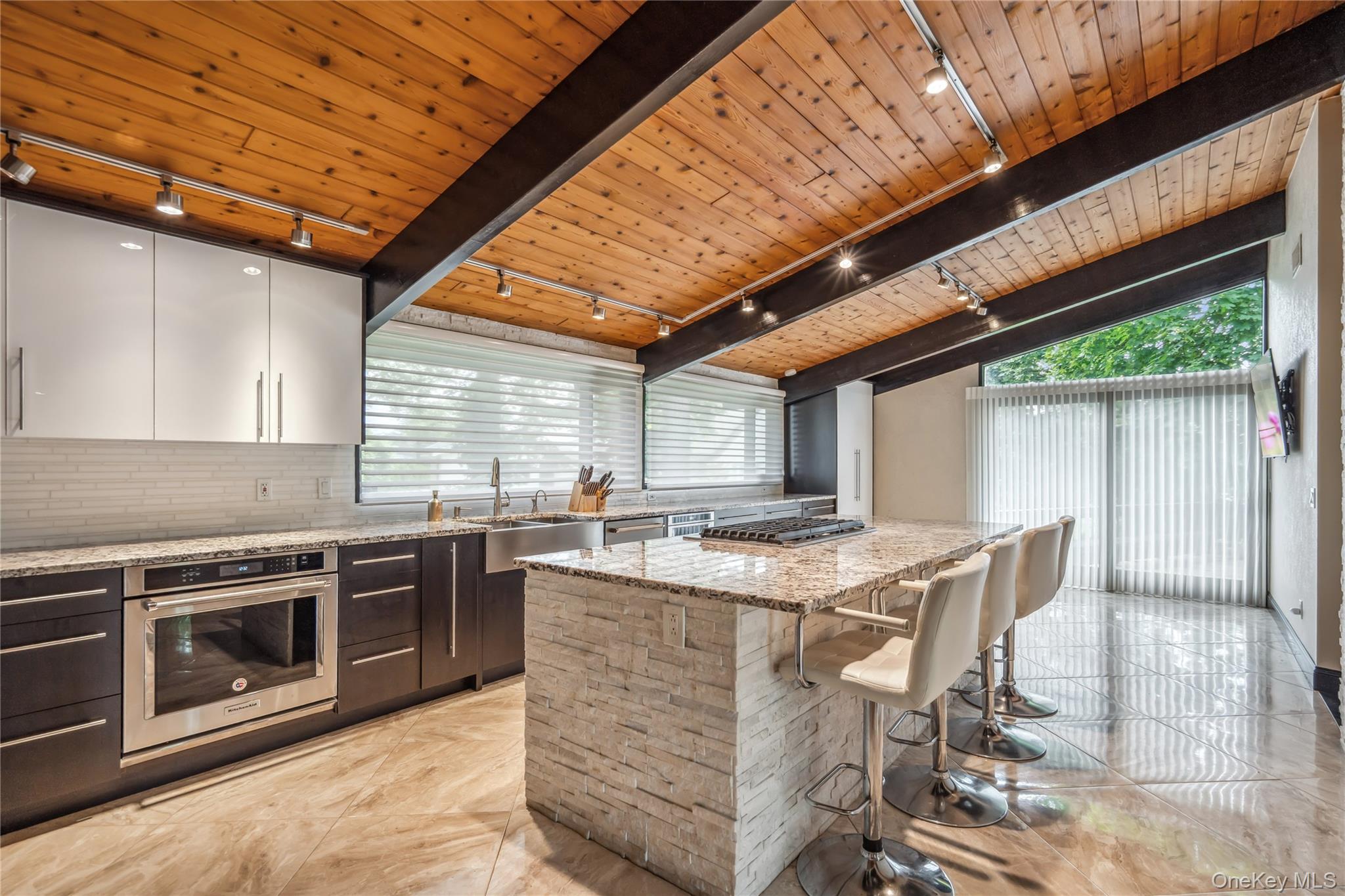27 Parkway Drive – For Sale photo 5