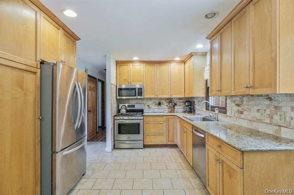 295 Willow Terrace Lane – For Sale photo 24