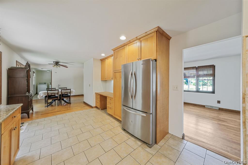 295 Willow Terrace Lane – For Sale photo 25