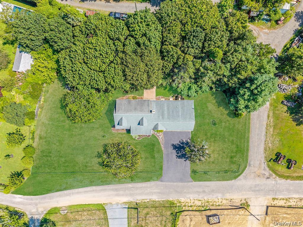 295 Willow Terrace Lane – For Sale photo 7