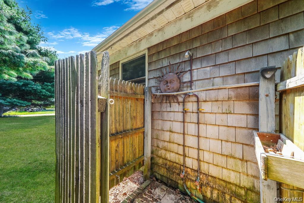 295 Willow Terrace Lane – For Sale photo 14