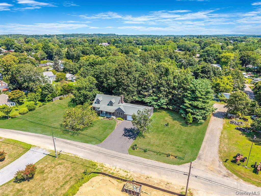 295 Willow Terrace Lane – For Sale photo 3