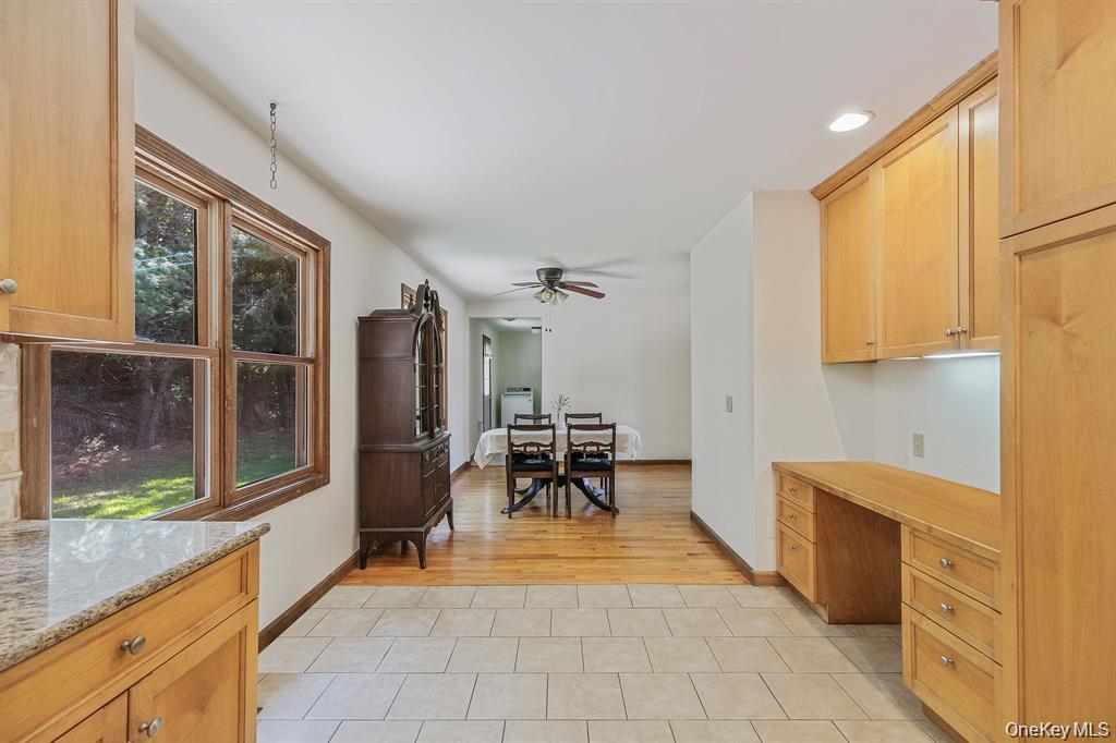 295 Willow Terrace Lane – For Sale photo 26