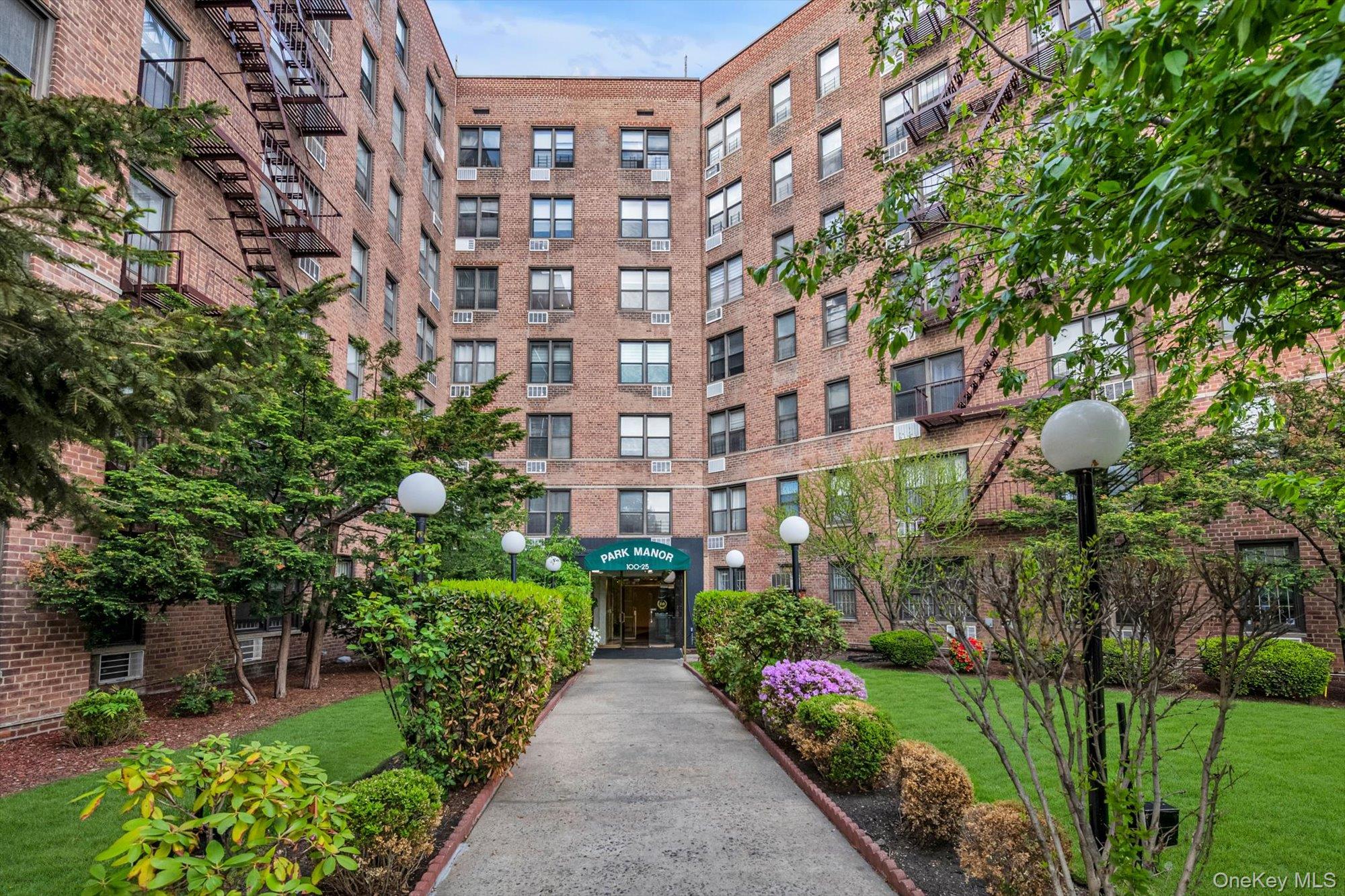 100-25 Queens Boulevard, Unit 6E