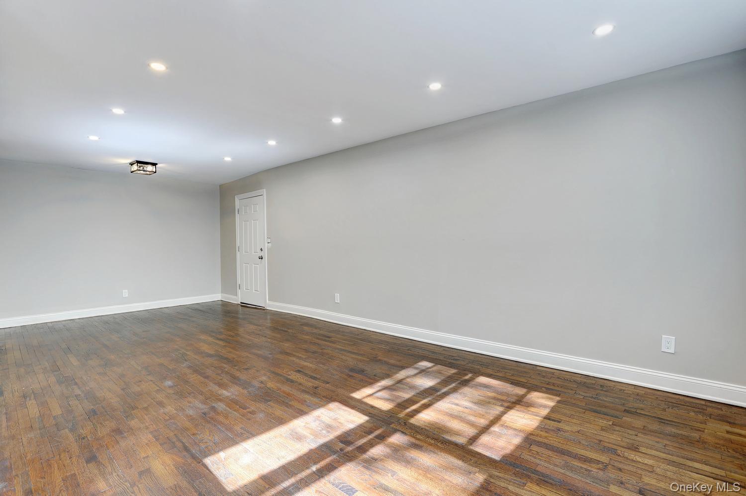 152 Kearsing Parkway, Unit E photo 4
