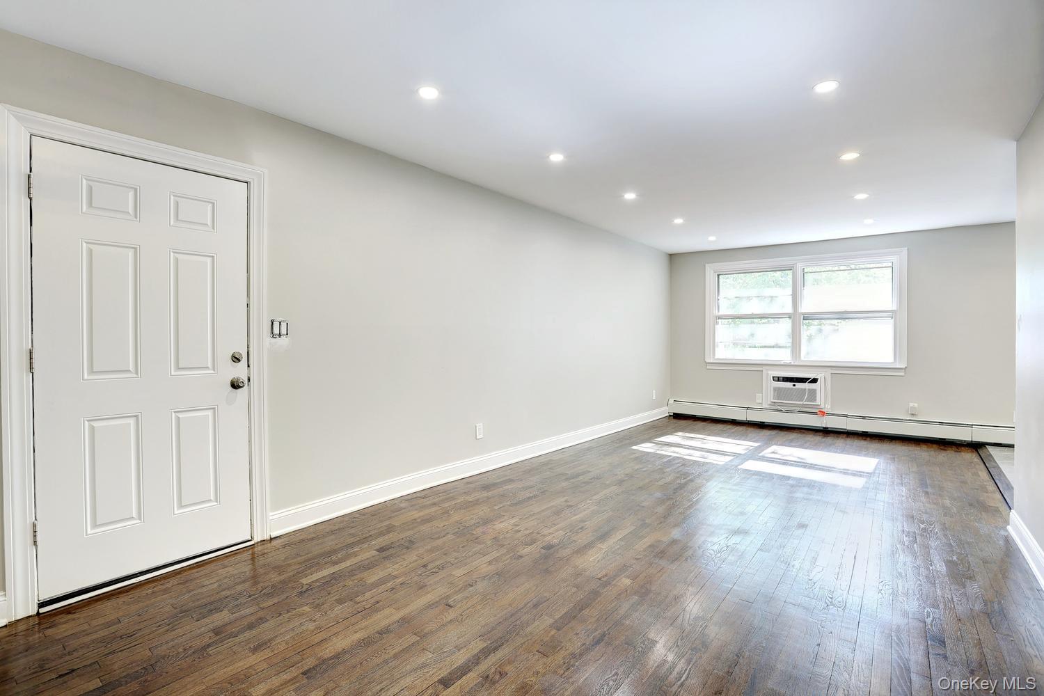 152 Kearsing Parkway, Unit E photo 3