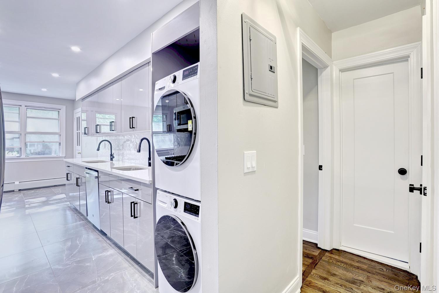152 Kearsing Parkway, Unit E photo 11